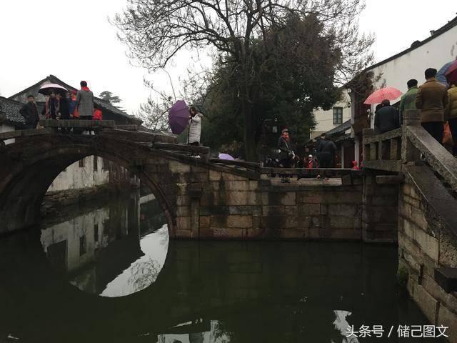 探索 苦瓜跟什么一起煲最适合?